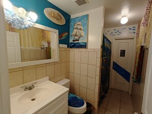 Towels, toilet paper