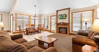 Family friendly Resort! Nature at its best at this Pocono Mountain Retreat