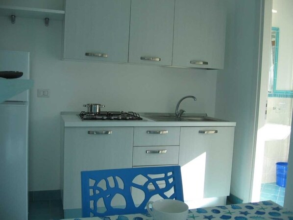 Forno, tavolo da pranzo