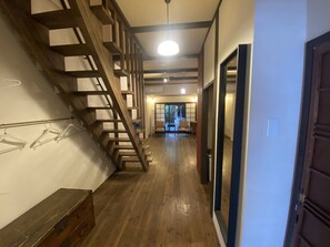 스탠다드룸 | 거실 공간