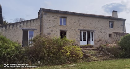 Maison Familiale de Campagne Avec Piscine Dans le Lot et Garonne à 1 km du Gers