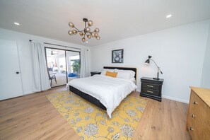 4 bedrooms, free WiFi, bed sheets - Spacious fun oasis with beautiful lake views&games (Lake Havasu City)