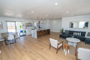 Smart TV - Spacious fun oasis with beautiful lake views&games (Lake Havasu City)