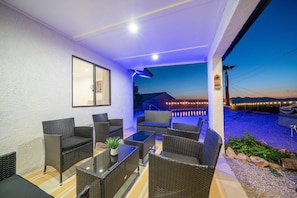 Property grounds - Spacious fun oasis with beautiful lake views&games (Lake Havasu City)