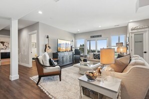 Smart-TV, peis, fotballspill og bøker