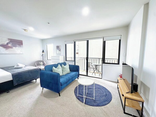 1 bedroom, iron/ironing board, free WiFi, bed sheets - Cozy 1-bedroom Unit at CBD (Auckland)