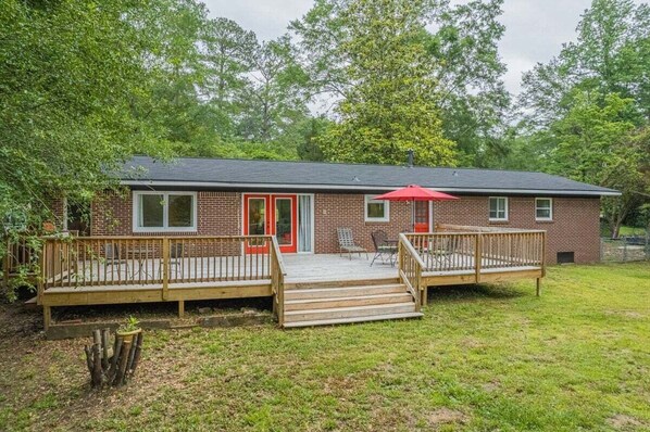 المنشأة من الخارج