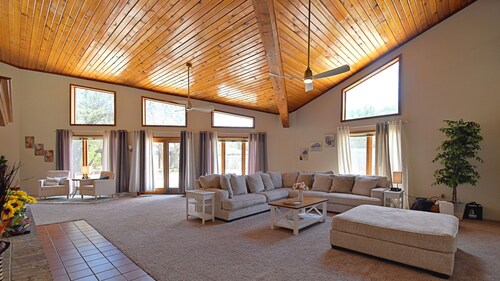 7000 sqft house on 5 acre with pool and indoor basketball/Raquetball court 