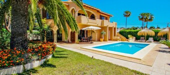 Anfora - Ocean view villa with private pool in Benissa