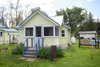Cabin 2- 2-Bedroom Lakeview Cabin, Swimming Sandy Beach, Fishing Dock & Firepits