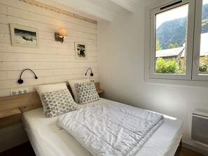 3 bedrooms, iron/ironing board, free WiFi - Le 101. Chalet 3 chambres; Terrasse. Parking. (Cauterets)