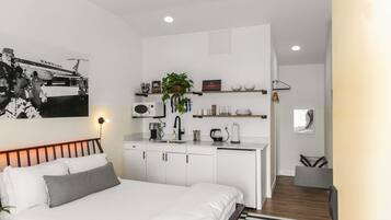 熨斗/熨衣板、WiFi、床单