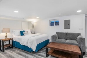 1 bedroom, iron/ironing board, WiFi, bed sheets