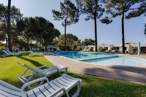 Planalto 39 - semi-detached cozy house with pool in Vilamoura