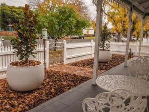 Terrace/patio - Central Bendigo Cottage Charm (Bendigo)