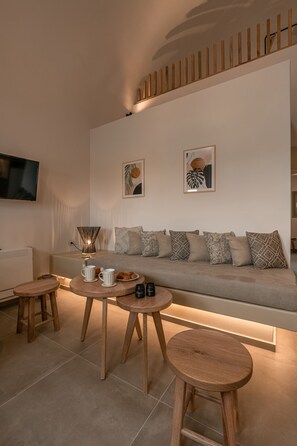 En 24-tommers Flatskjerm-TV med Parabol-TV samt Netflix