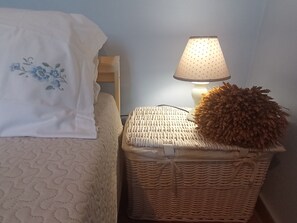 3 chambres, coffres-forts dans les chambres, bureau