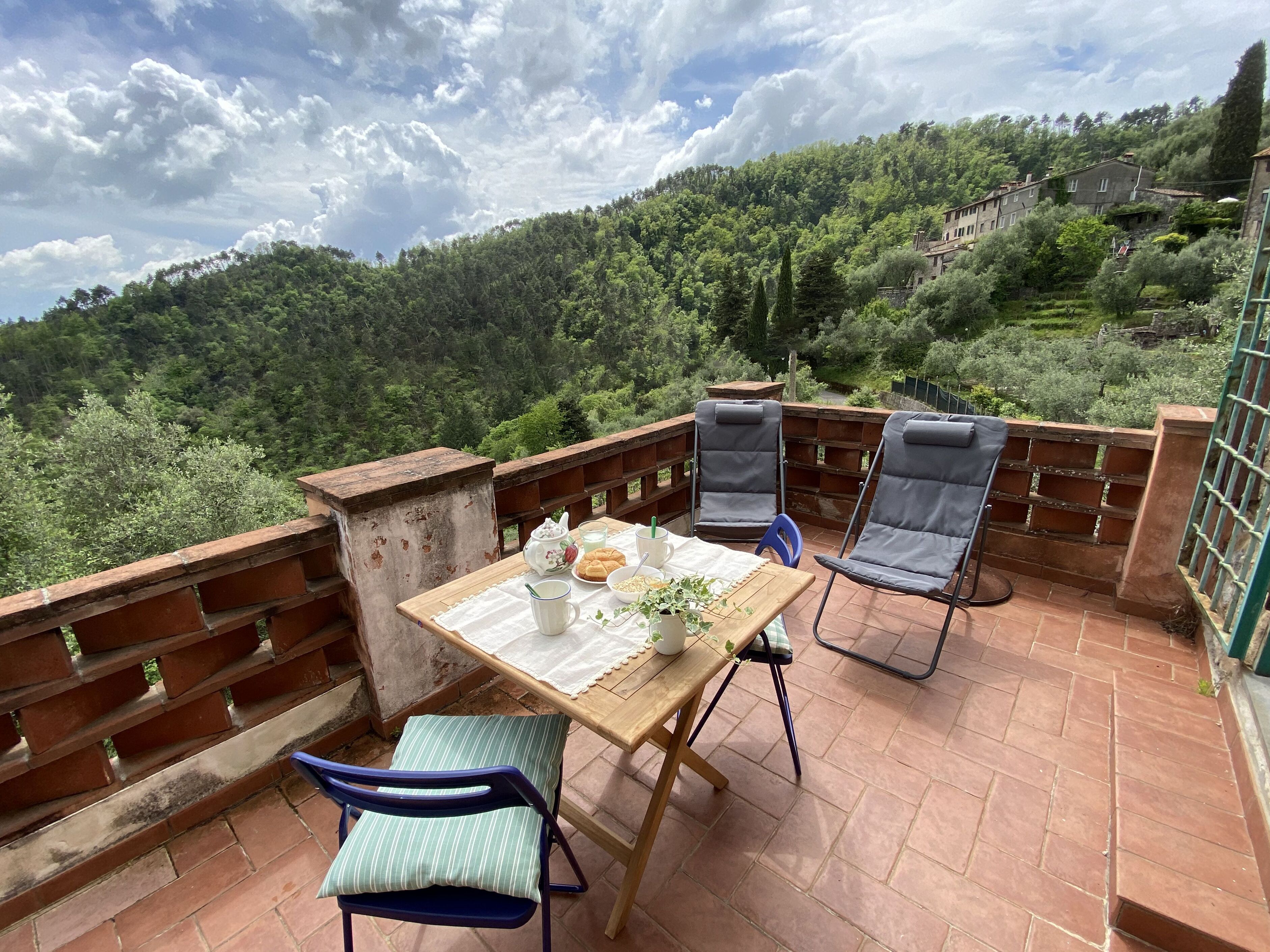 屋外ダイニングエリア