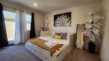 1 bedroom, desk, iron/ironing board, free WiFi