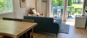 Modern Eingerichteter Ferienbungalow für 5 Personen, 3 Schlafzimmer, Wlan