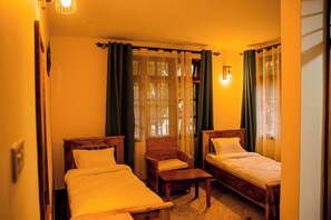 1 bedroom, premium bedding, free WiFi, bed sheets - Bamboo Village (Arusha)