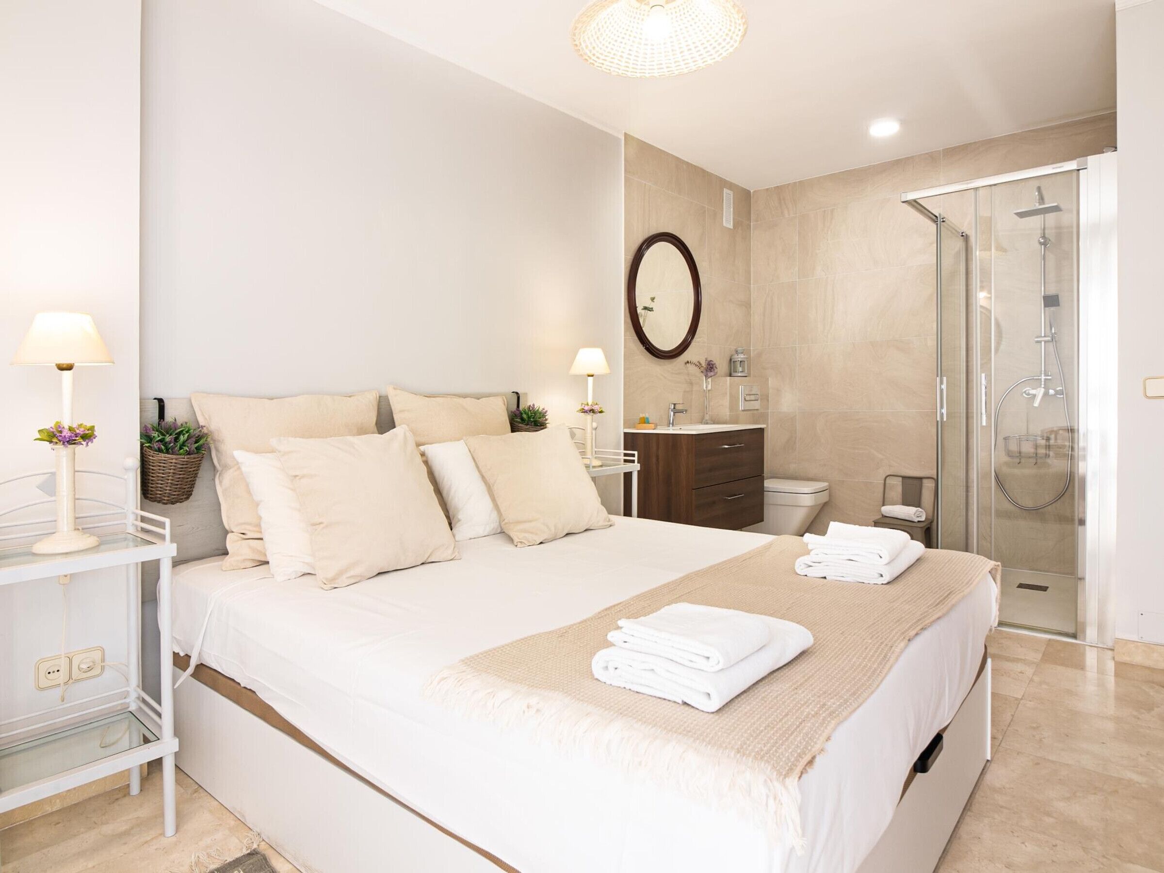 2 habitaciones, wifi gratis y ropa de cama 