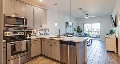 The Cays, Comfort and Relaxation Await! 1 Month Min, Heated Community Pool