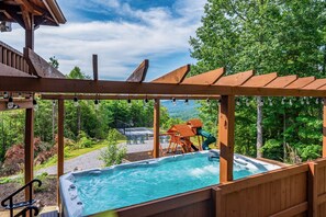 Tina de hidromasaje al aire libre