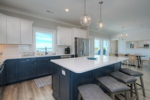 Fridge, microwave, oven, stovetop - Experience luxury at Oak Island's 5-bedroom Pincers Paradise with ocean views! (Oak Island)