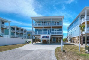 Exterior - Experience luxury at Oak Island's 5-bedroom Pincers Paradise with ocean views! (Oak Island)