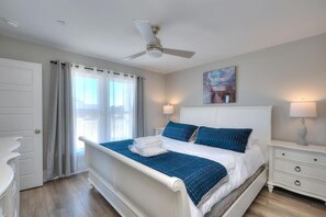 5 bedrooms, desk, iron/ironing board, free WiFi