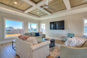 スマートテレビ、DVD プレーヤー