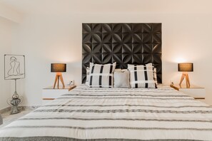 4 chambres, bureau, Wi-Fi, draps fournis