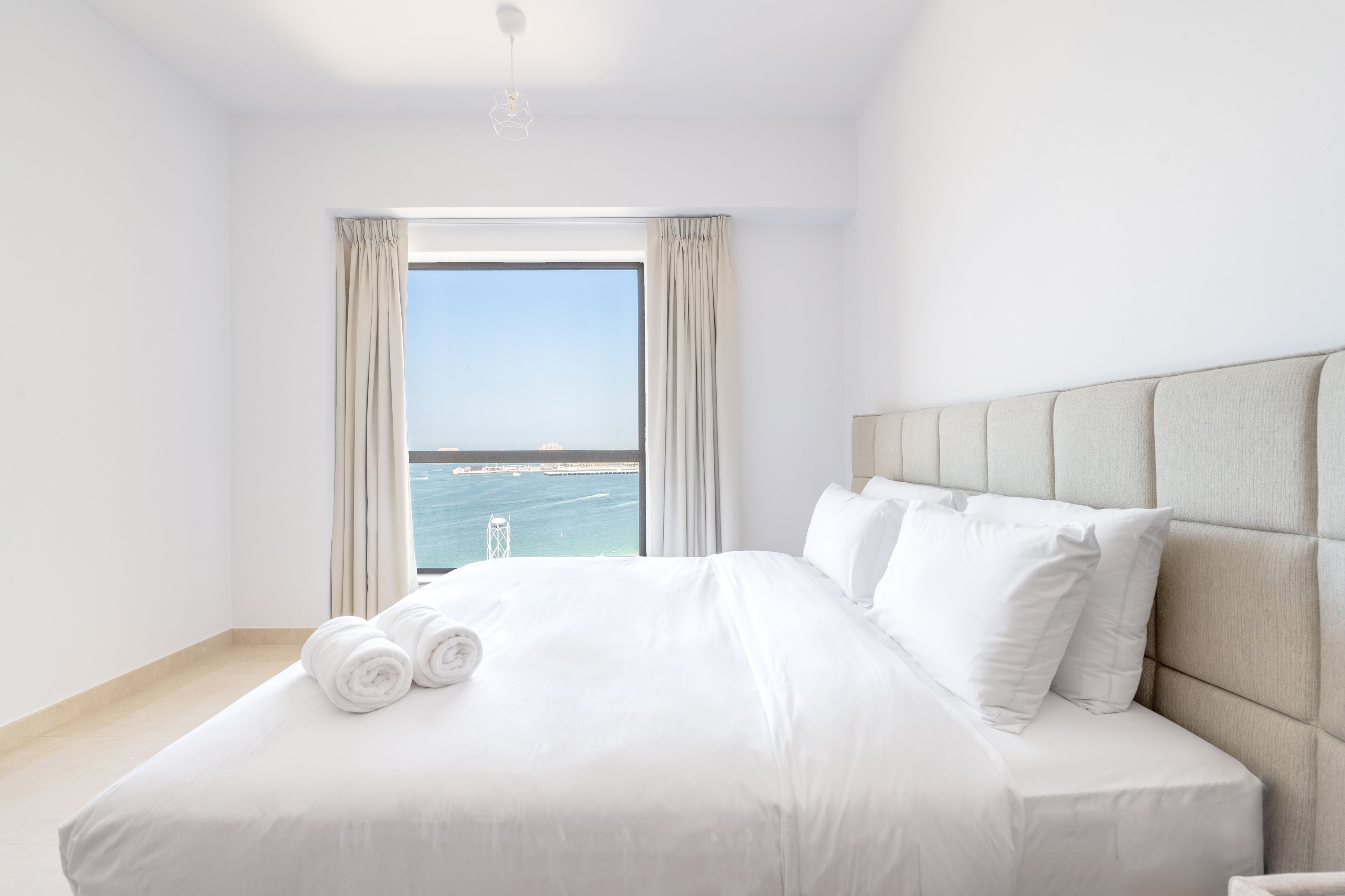 Appartement Exclusif, 3 chambres, vue mer, en front de plage | Coffres-forts dans les chambres, décoration personnalisée