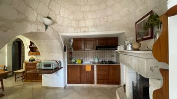 Kühlschrank, Ofen, Herdplatte, Geschirrspüler