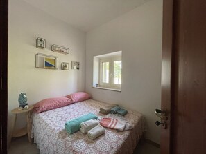 2 bedrooms, iron/ironing board, free WiFi, bed sheets - Great trulli house in the Apulian countryside! (Martina Franca)