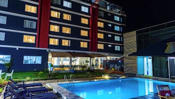 Utomhuspool