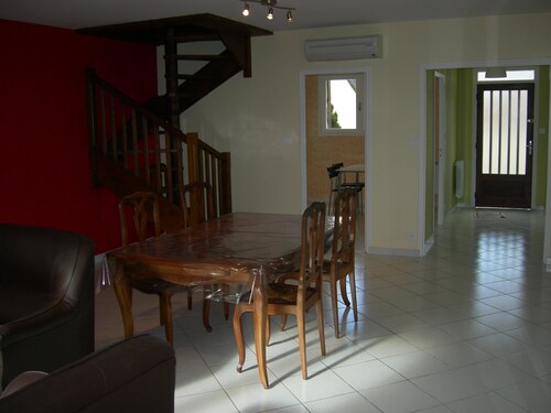 villa T4 avec terrasse et barbecue intégré