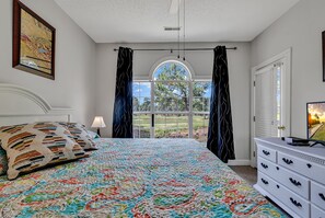 2 bedrooms, WiFi - Beautifully decorated condo in a quiet Community. Has elevator and pool! (Myrtle Beach)