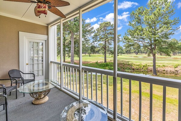 Property grounds - Beautifully decorated condo in a quiet Community. Has elevator and pool! (Myrtle Beach)