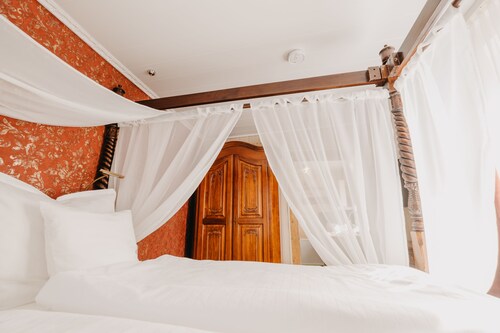 Romantische Ferienwohnung mit Whirlpool an der Südliche Weinstraße