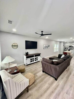 Smart TV, videogames, livros