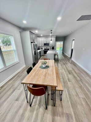 Dining - Pet-Friendly 3BR Beach Home – King + Fenced Yard (North Myrtle Beach)