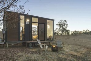Exterior - The High Country Views Escape by Tiny Away (Table Top)
