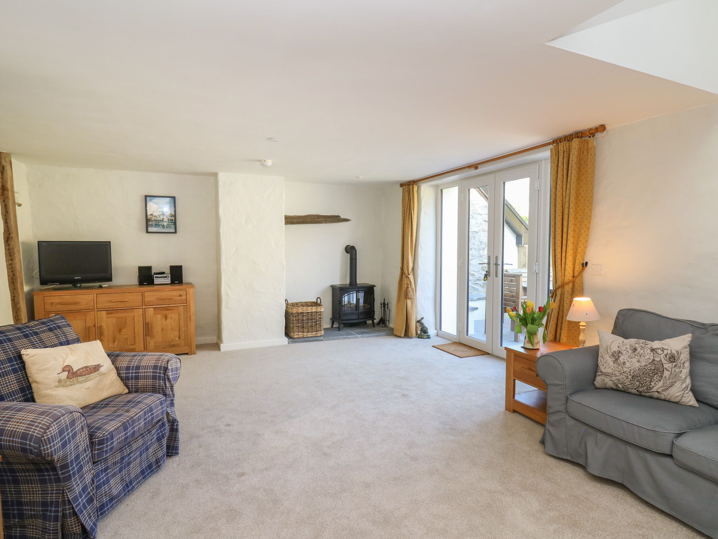 Cattle Tree Cottage, Pet Friendly, With Hot Tub In Cardigan - Pembrokeshire