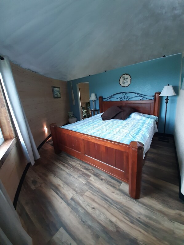 2 bedrooms, free WiFi, bed sheets, wheelchair access