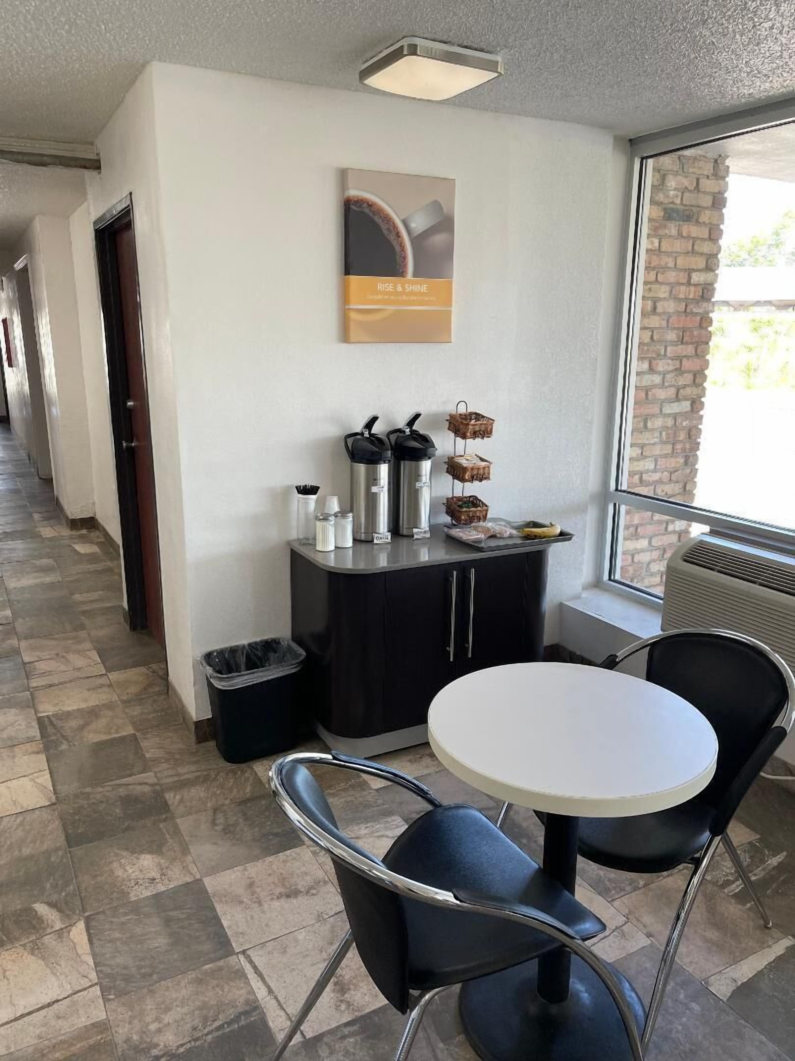 Free daily continental breakfast