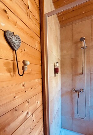 Free toiletries, hair dryer, towels, soap - Domaine de L'Adoux (Montclar)