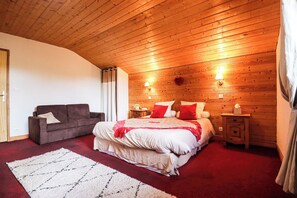 家庭套房 | 書桌、隔音、熨斗/熨衫板、免費 Wi-Fi