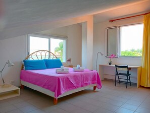 3 Schlafzimmer, Zimmersafe, Schreibtisch, Reisekinderbett